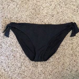 Bikini bottom with side ties